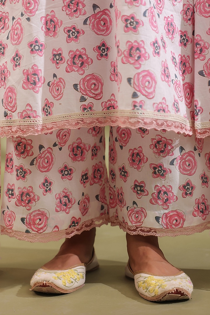Pink Cotton Floral Printed A-Line Kurta Set by ANSHU WADHWA at Pernia's Pop Up Shop