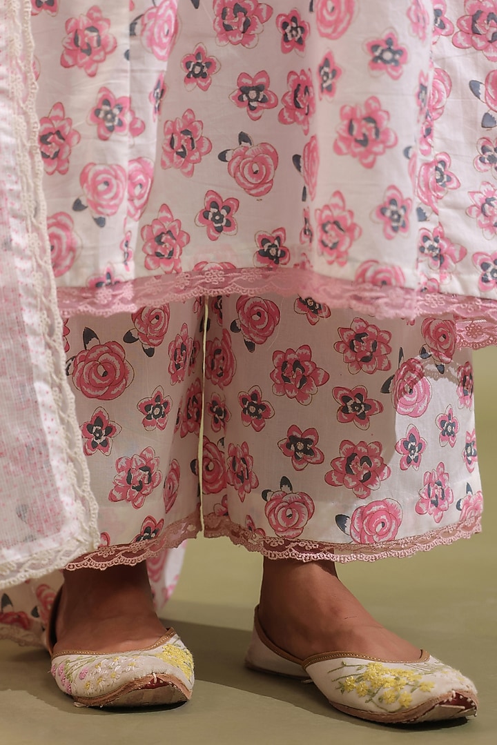 Pink Cotton Printed Gathered A-Line Kurta Set by ANSHU WADHWA at Pernia's Pop Up Shop