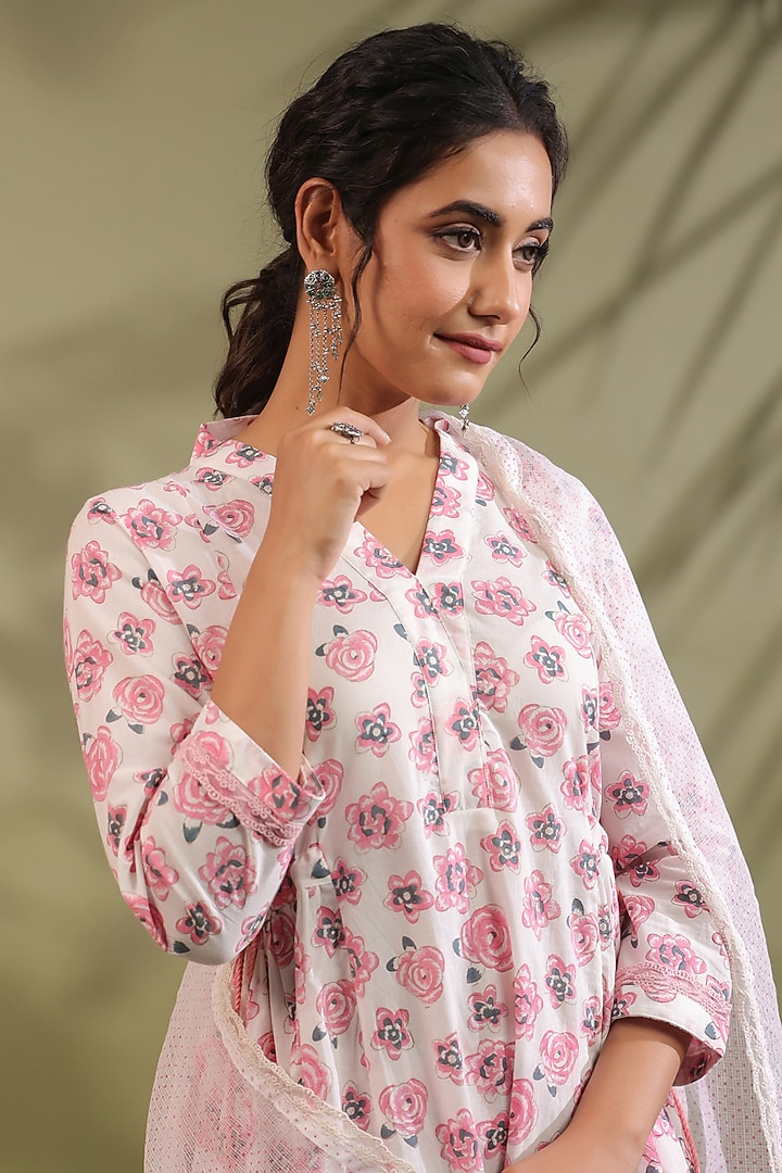 Pink Cotton Printed Gathered A-Line Kurta Set by ANSHU WADHWA at Pernia's Pop Up Shop