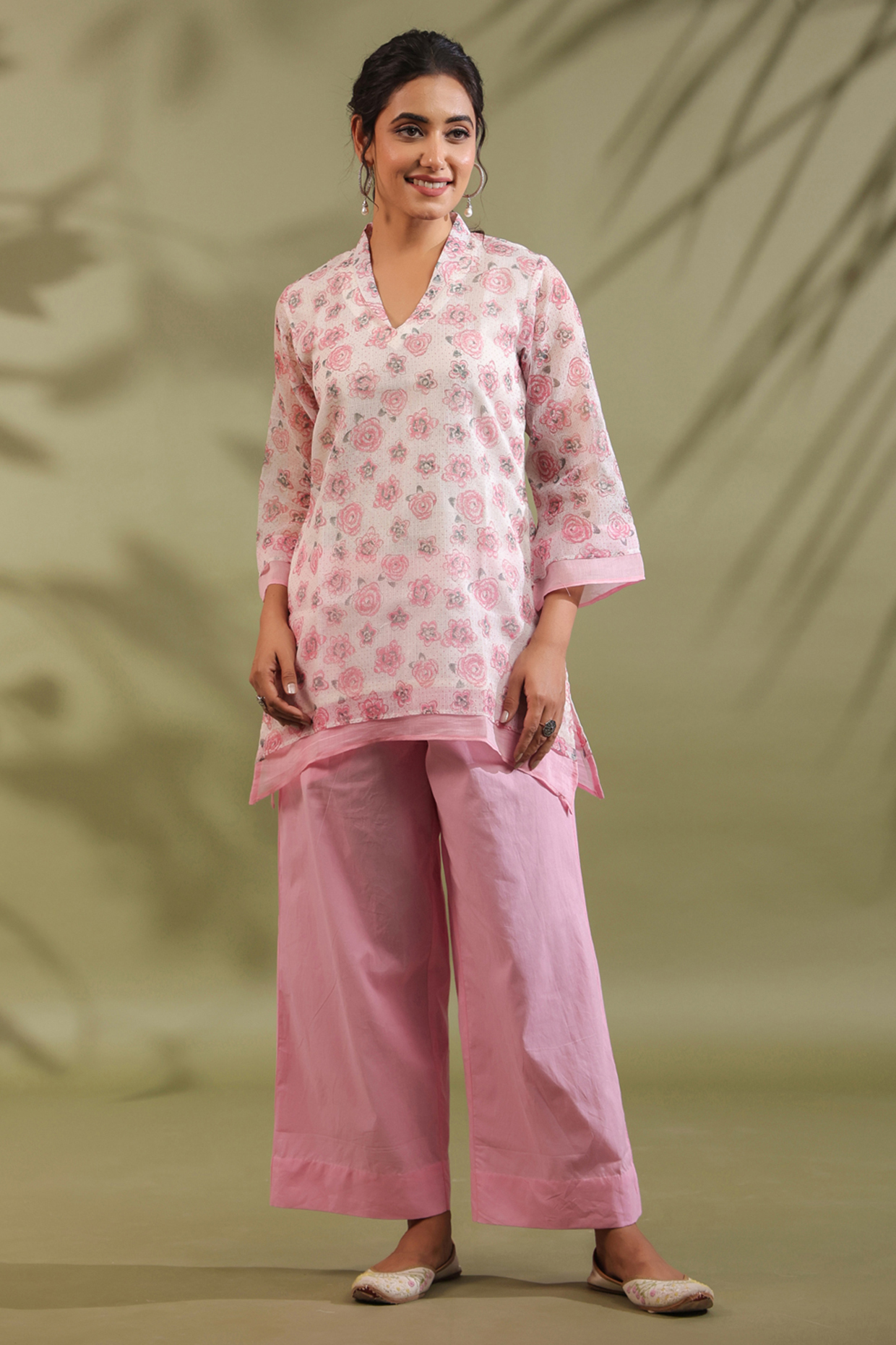 Off-White & Pink Cotton Handblock Printed Kurta Set by ANSHU WADHWA at Pernia's Pop Up Shop