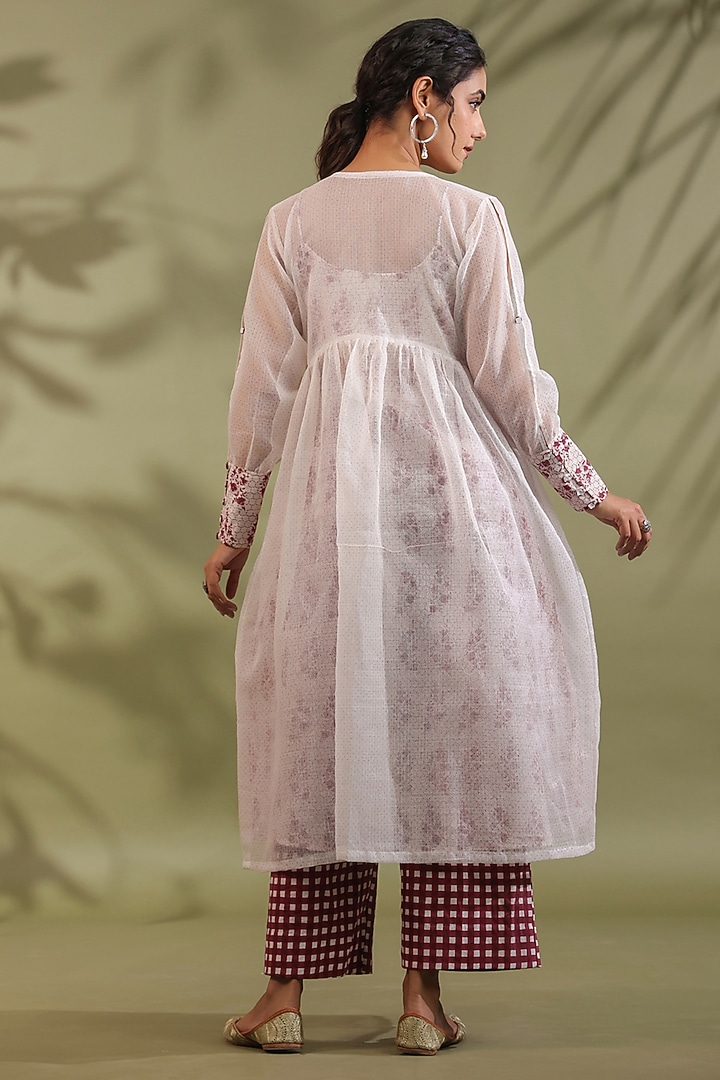 Off-White Cotton & Kota Doria Handblock Printed Jacket Set by ANSHU WADHWA at Pernia's Pop Up Shop