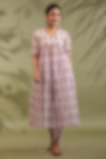 Off-White Cotton & Kota Doria Handblock Printed Kurta Set by ANSHU WADHWA at Pernia's Pop Up Shop