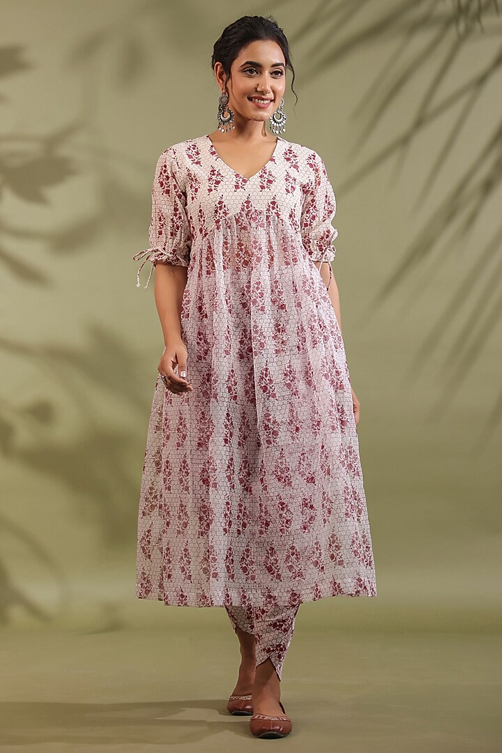 Off-White Cotton & Kota Doria Handblock Printed Kurta Set by ANSHU WADHWA at Pernia's Pop Up Shop