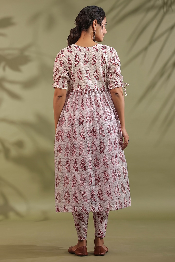 Off-White Cotton & Kota Doria Handblock Printed Kurta Set by ANSHU WADHWA at Pernia's Pop Up Shop