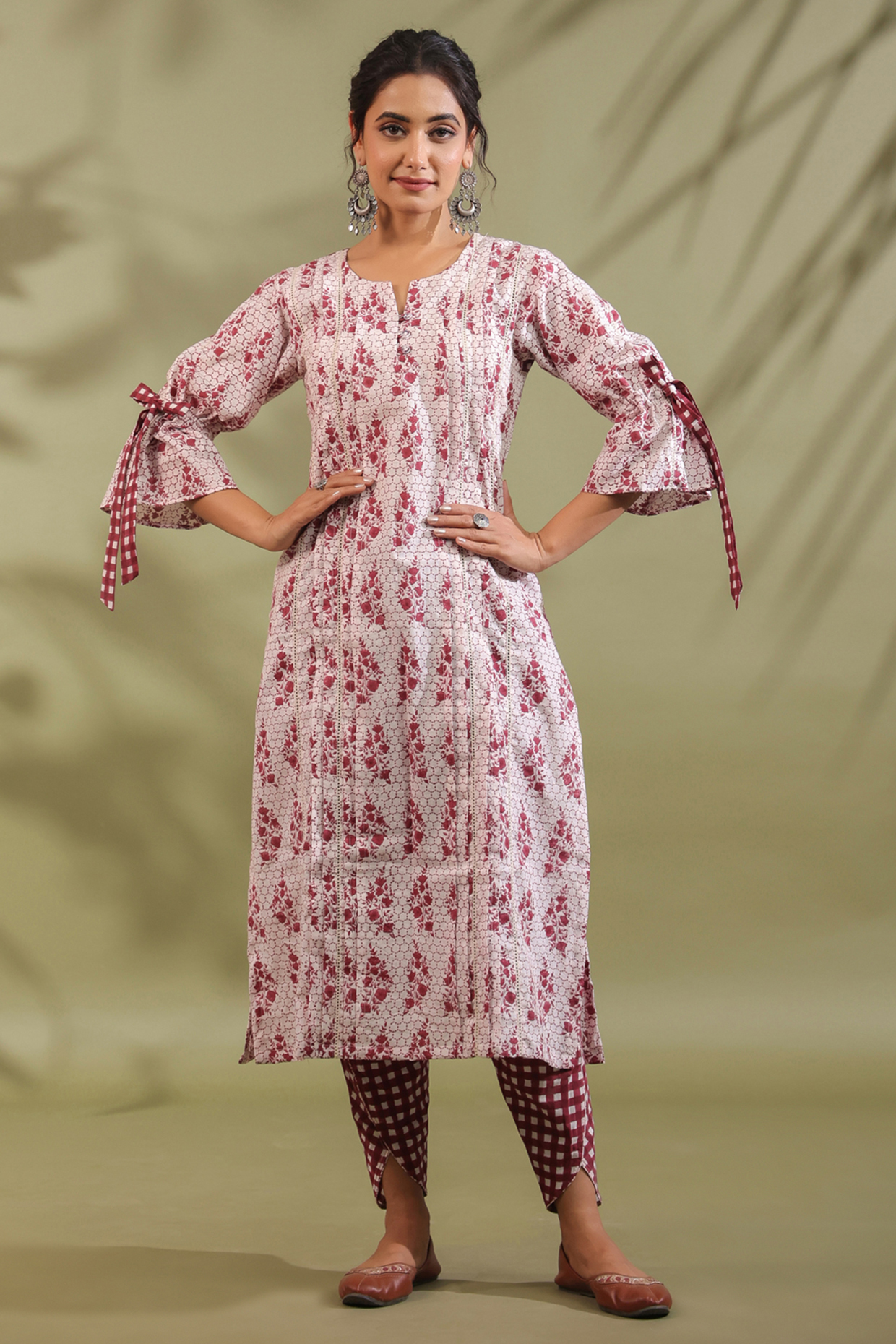 White & Red Cotton Printed Kurta Set by ANSHU WADHWA at Pernia's Pop Up Shop