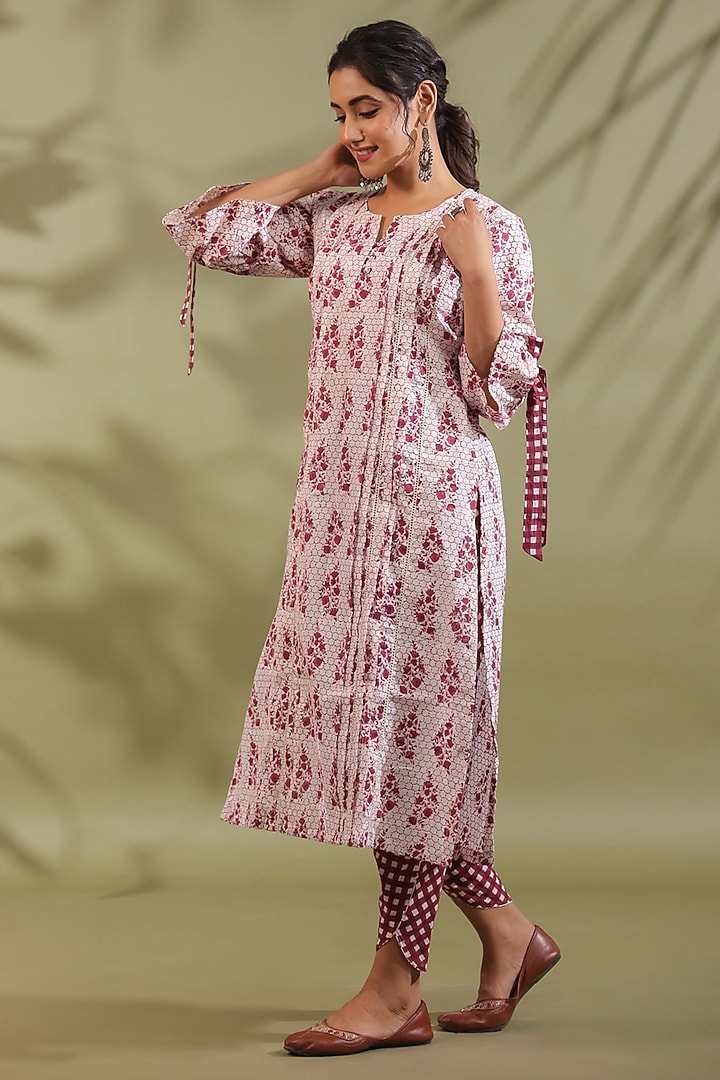 White & Red Cotton Printed Kurta Set by ANSHU WADHWA at Pernia's Pop Up Shop