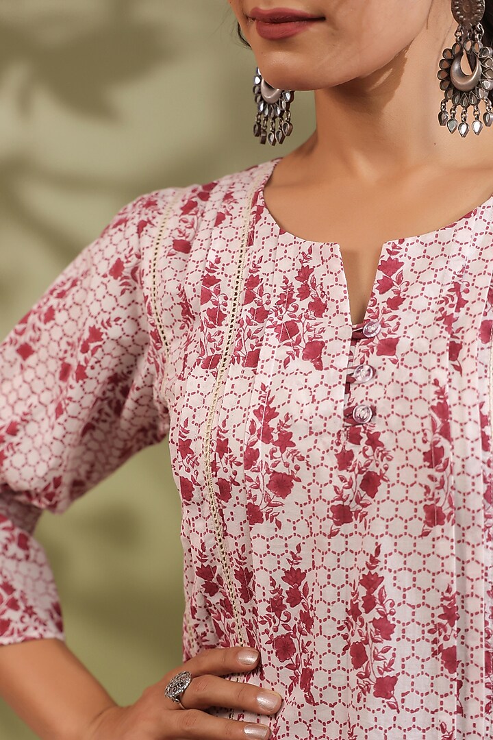 White & Red Cotton Printed Kurta Set by ANSHU WADHWA at Pernia's Pop Up Shop