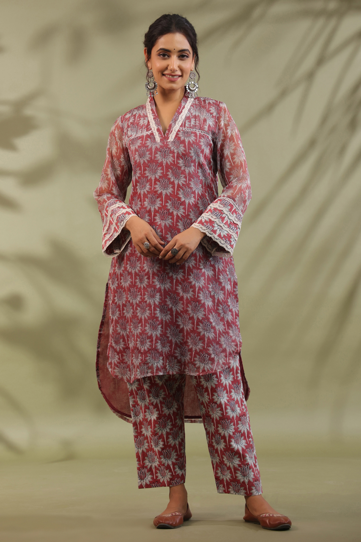 Red Cotton Handblock Printed High-Low Kurta Set by ANSHU WADHWA at Pernia's Pop Up Shop