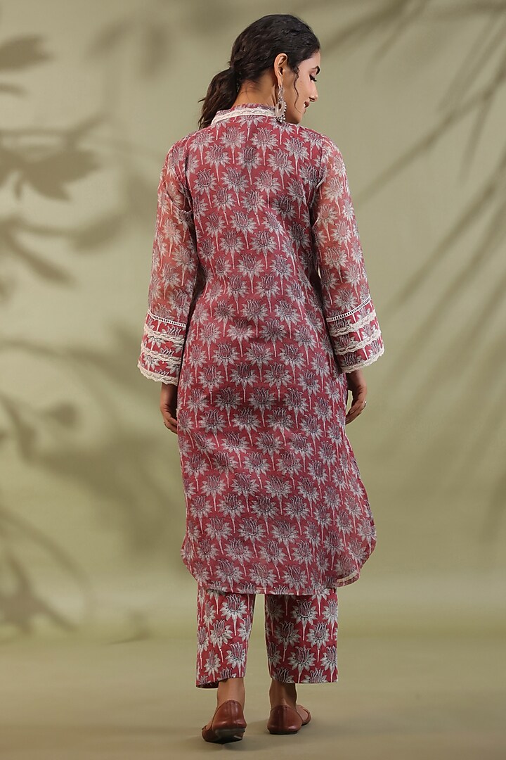 Red Cotton Handblock Printed High-Low Kurta Set by ANSHU WADHWA at Pernia's Pop Up Shop