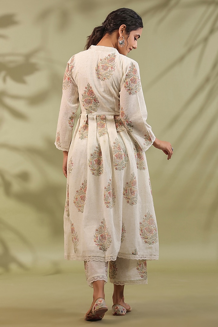 Off-White & Green Cotton Printed A-Line Kurta Set by ANSHU WADHWA at Pernia's Pop Up Shop