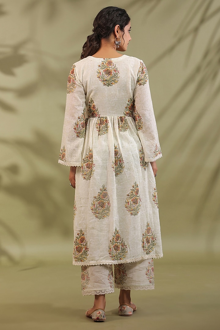 Off-White & Green Cotton Printed Gathered Kurta Set by ANSHU WADHWA at Pernia's Pop Up Shop