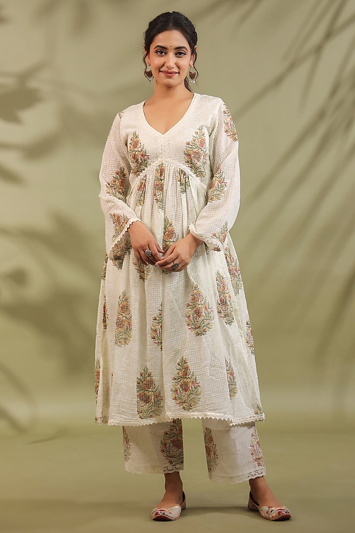 Off-White & Green Cotton Printed Gathered Kurta Set by ANSHU WADHWA at Pernia's Pop Up Shop