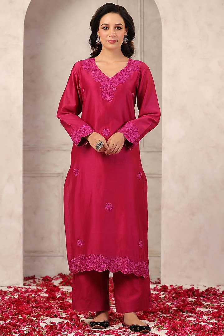 Wine Chanderi Embroidered Kurta Set by ANSHU WADHWA at Pernia's Pop Up Shop