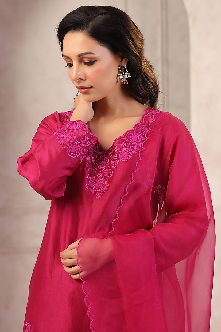 Wine Chanderi Embroidered Kurta Set by ANSHU WADHWA at Pernia's Pop Up Shop