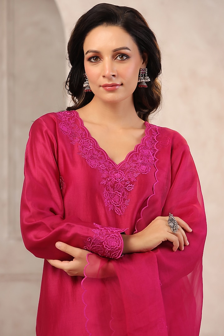 Wine Chanderi Embroidered Kurta Set by ANSHU WADHWA at Pernia's Pop Up Shop