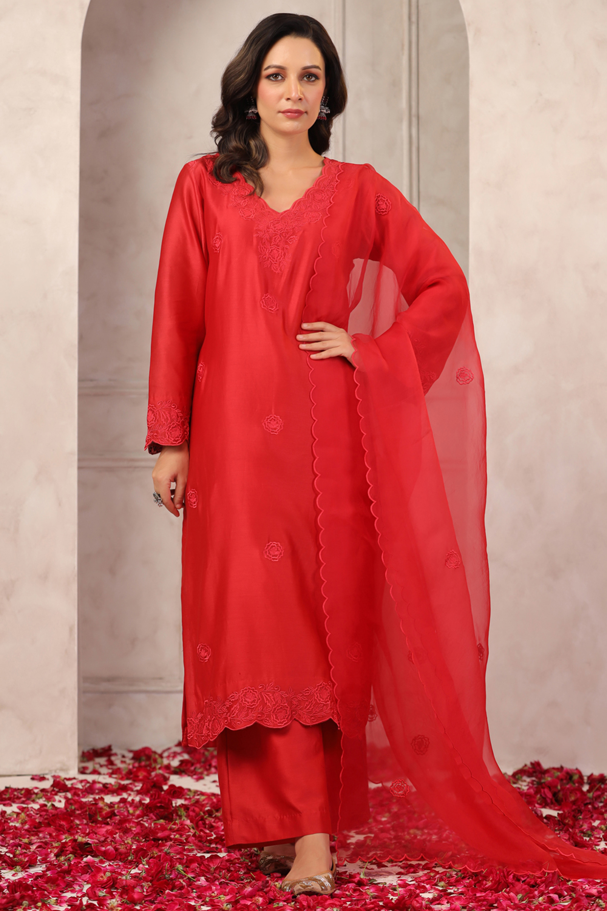 Red Chanderi Embroidered Kurta Set by ANSHU WADHWA at Pernia's Pop Up Shop