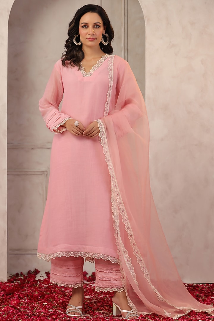 Pink Chanderi Lace Embroidered Kurta Set by ANSHU WADHWA at Pernia's Pop Up Shop