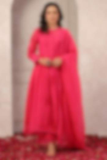Hot Pink Chanderi Embroidered Kurta Set by ANSHU WADHWA at Pernia's Pop Up Shop
