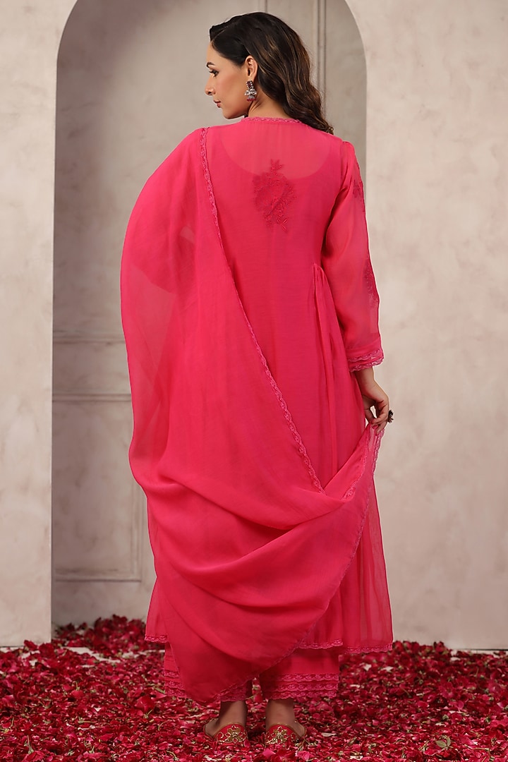 Hot Pink Chanderi Embroidered Kurta Set by ANSHU WADHWA at Pernia's Pop Up Shop