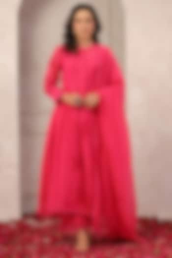 Hot Pink Chanderi Embroidered Kurta Set by ANSHU WADHWA at Pernia's Pop Up Shop