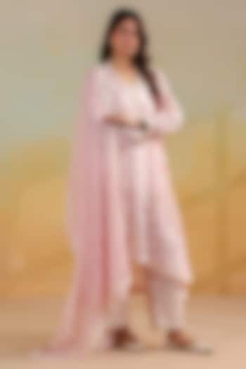 Peach & Off-White Cotton Printed Gathered Kurta Set by ANSHU WADHWA at Pernia's Pop Up Shop