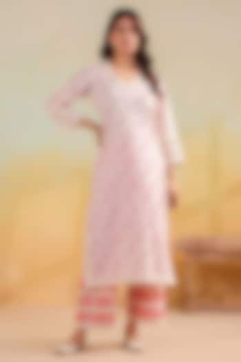 Peach & Off-White Cotton Printed Straight Kurta Set by ANSHU WADHWA at Pernia's Pop Up Shop