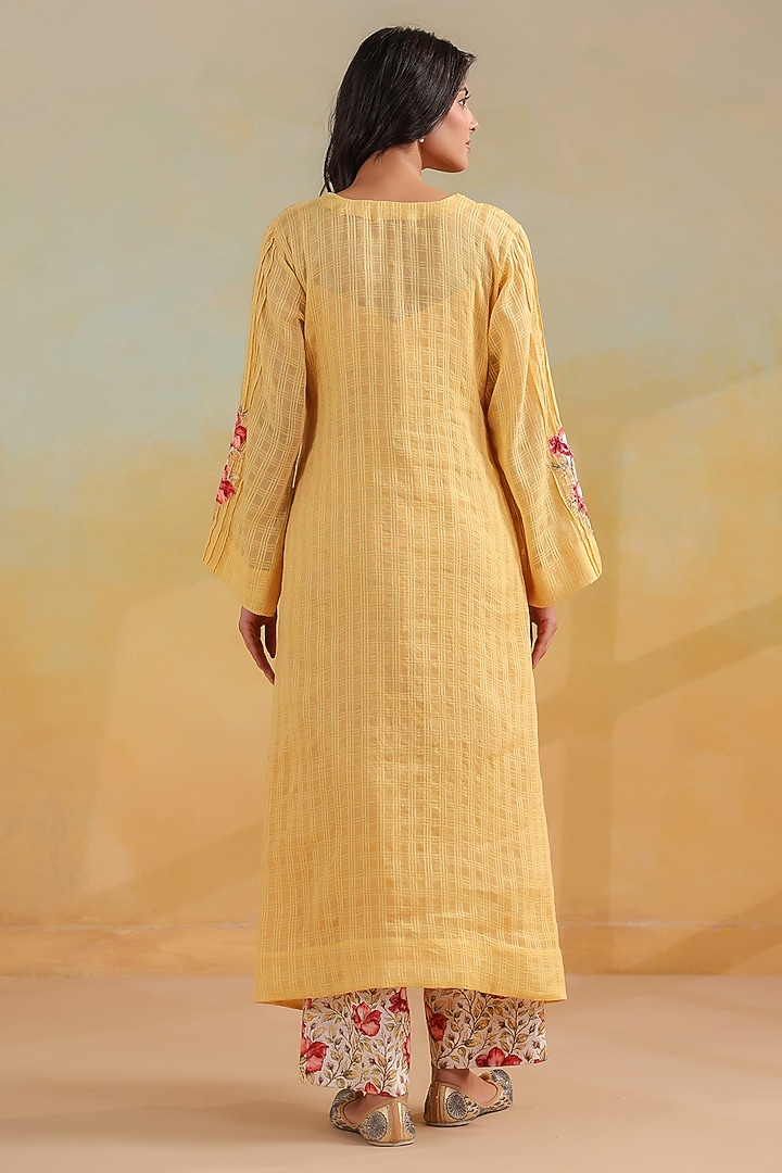 Yellow Cotton Applique Work Kurta Set by ANSHU WADHWA at Pernia's Pop Up Shop