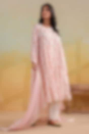 White Cotton Floral Printed Kalidar Kurta Set by ANSHU WADHWA at Pernia's Pop Up Shop