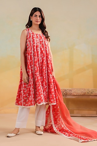 Peachish Orange Cotton Printed Sleeveless Kalidar Kurta Set by ANSHU WADHWA