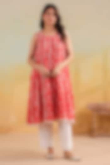 Peachish Orange Cotton Printed Sleeveless Kalidar Kurta Set by ANSHU WADHWA at Pernia's Pop Up Shop