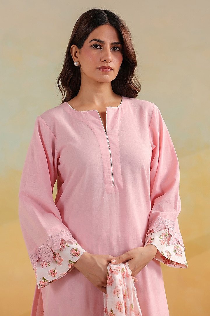 Pink Cotton Embroidered Kurta Set by ANSHU WADHWA at Pernia's Pop Up Shop