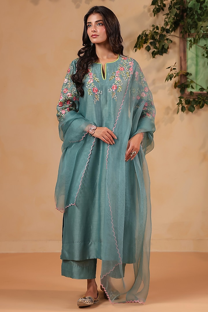 Teal Chanderi Machine Embroidered Straight Kurta Set by ANSHU WADHWA at Pernia's Pop Up Shop