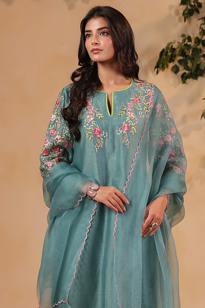 Teal Chanderi Machine Embroidered Straight Kurta Set by ANSHU WADHWA at Pernia's Pop Up Shop