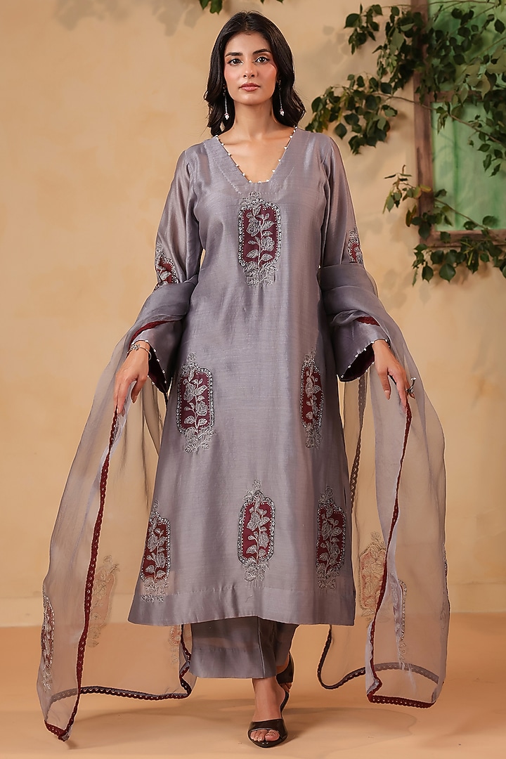 Grey Chanderi Motif Hand Painted Straight Kurta Set by ANSHU WADHWA at Pernia's Pop Up Shop