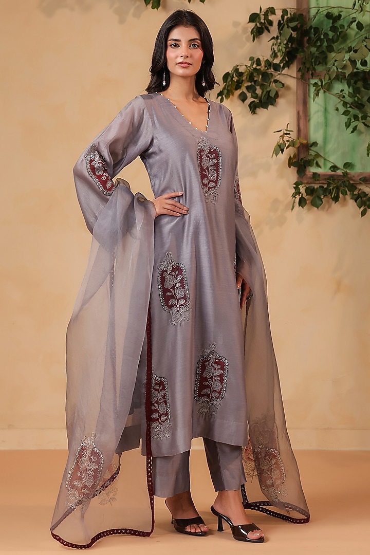 Grey Chanderi Motif Hand Painted Straight Kurta Set by ANSHU WADHWA at Pernia's Pop Up Shop