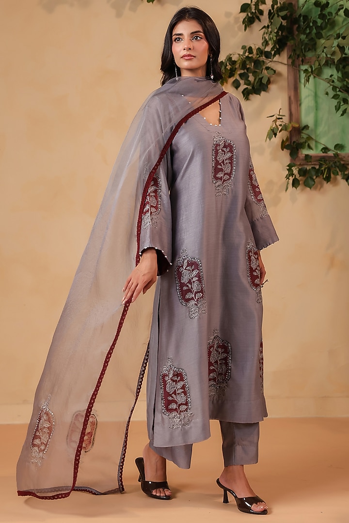 Grey Chanderi Motif Hand Painted Straight Kurta Set by ANSHU WADHWA at Pernia's Pop Up Shop