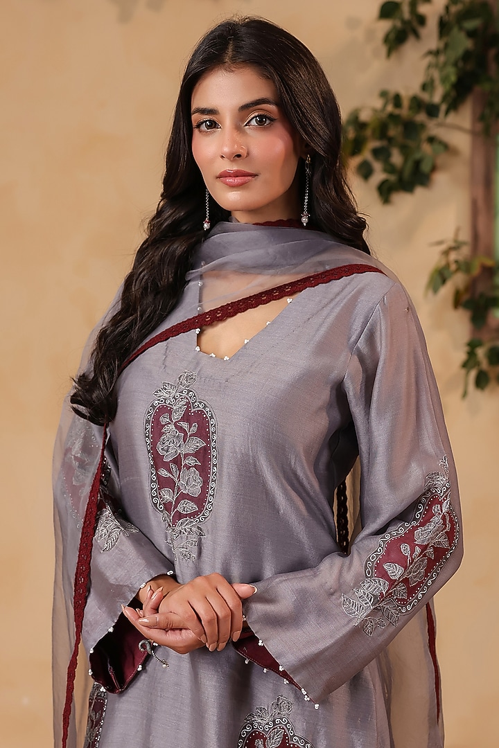 Grey Chanderi Motif Hand Painted Straight Kurta Set by ANSHU WADHWA at Pernia's Pop Up Shop