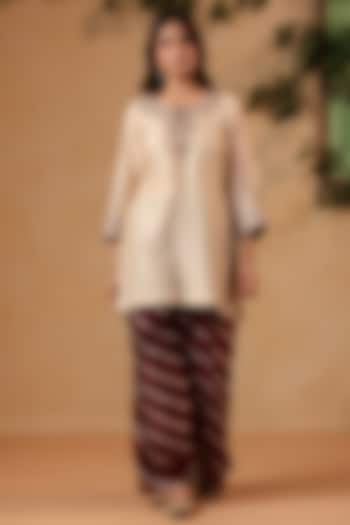 Golden Beige Chanderi Hand Embroidered Short Kurta Set by ANSHU WADHWA at Pernia's Pop Up Shop
