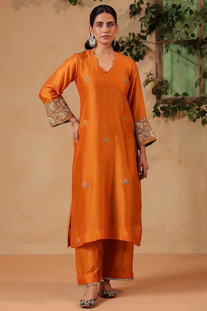 Mustard Brown Chanderi Hand Embroidered Kurta Set by ANSHU WADHWA at Pernia's Pop Up Shop