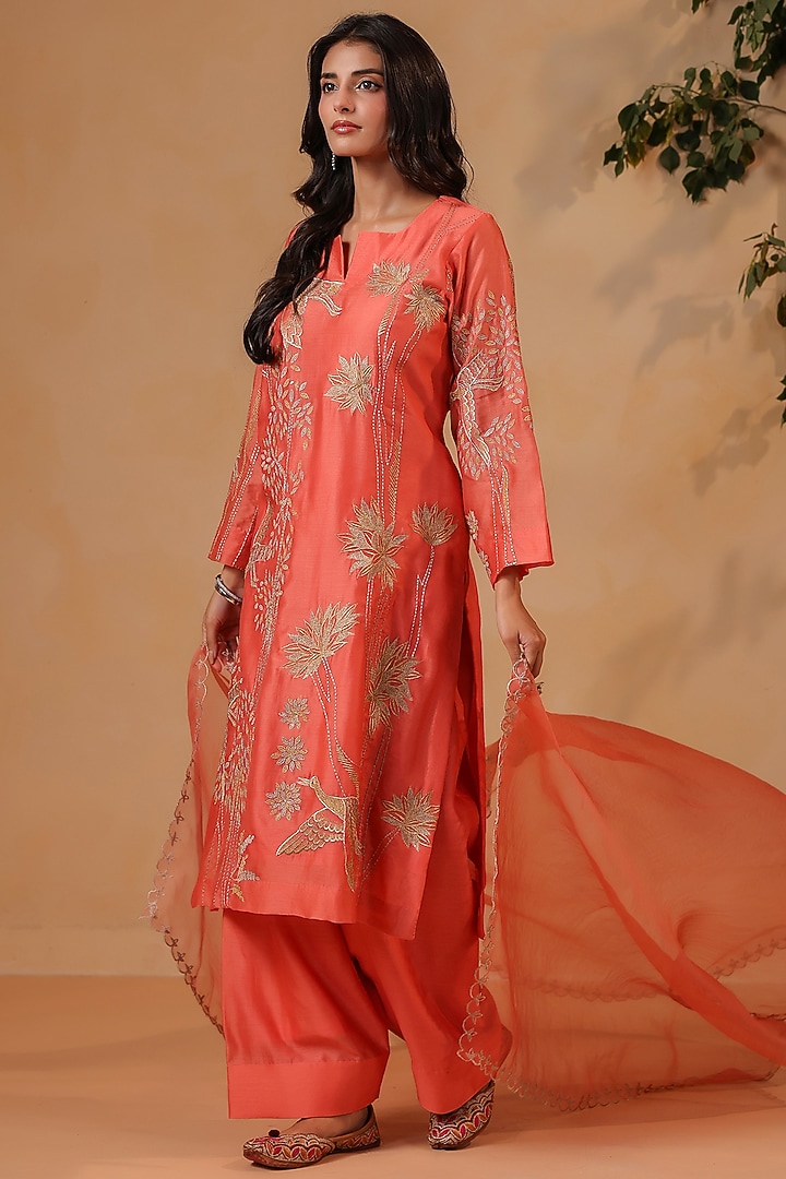 Orange Peach Chanderi Machine Embroidered Kurta Set by ANSHU WADHWA at Pernia's Pop Up Shop