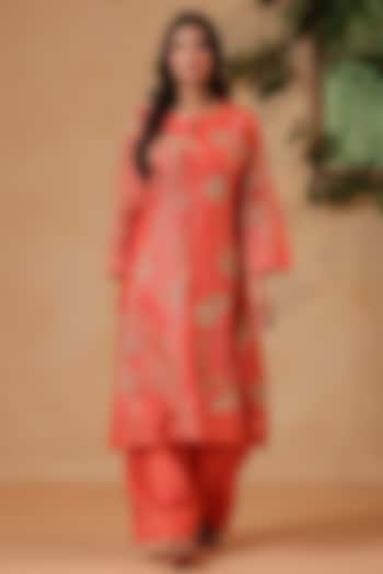 Orange Peach Chanderi Machine Embroidered Kurta Set by ANSHU WADHWA at Pernia's Pop Up Shop