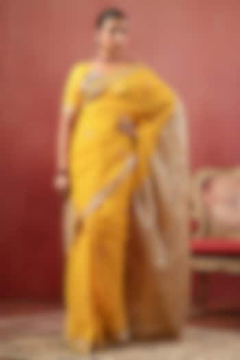 Yellow Chanderi Threadwork Wedding Saree Set by ANSHU WADHWA at Pernia's Pop Up Shop