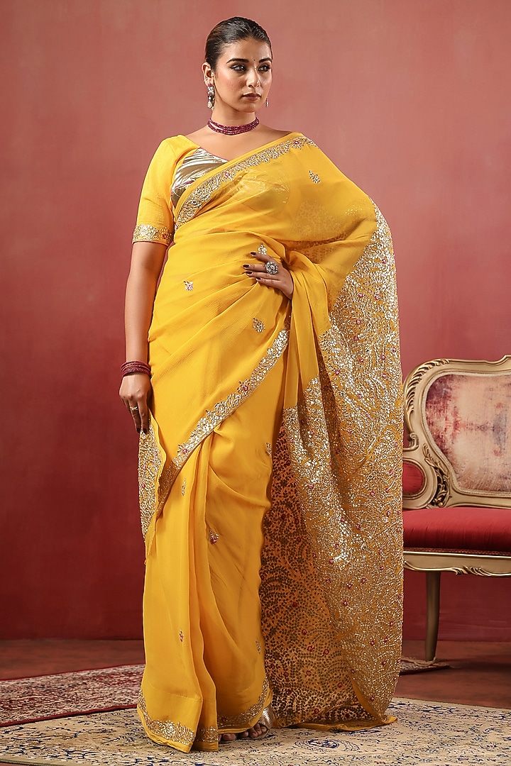 Yellow Chanderi Threadwork Wedding Saree Set by ANSHU WADHWA at Pernia's Pop Up Shop