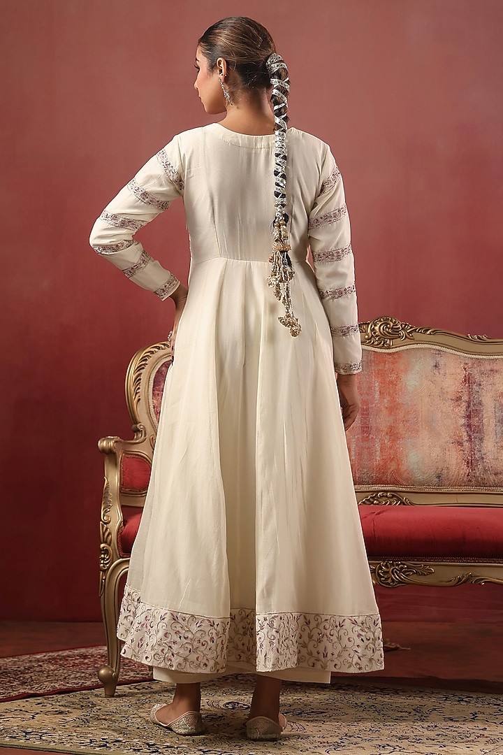 Off-White Chanderi Threadwork Jacket Party Wear Anarkali Set by ANSHU WADHWA at Pernia's Pop Up Shop