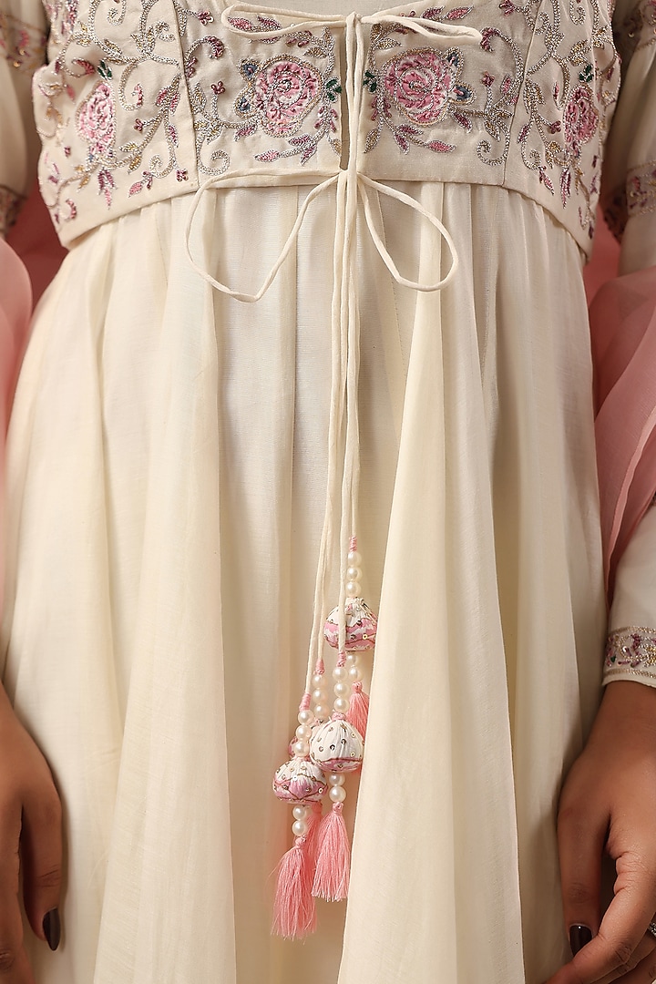 Off-White Chanderi Threadwork Jacket Party Wear Anarkali Set by ANSHU WADHWA at Pernia's Pop Up Shop