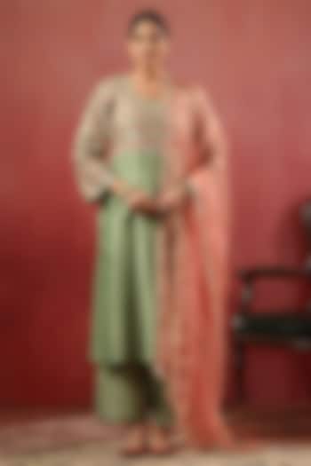 Pista Green Chanderi Threadwork Kurta Set by ANSHU WADHWA at Pernia's Pop Up Shop
