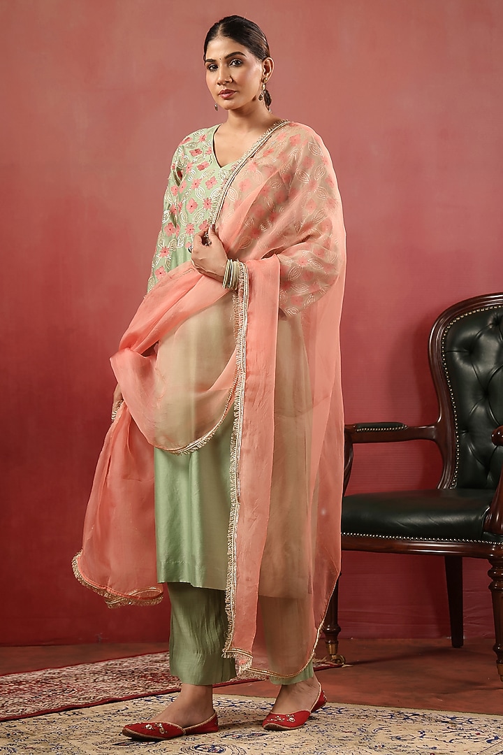 Pista Green Chanderi Threadwork Kurta Set by ANSHU WADHWA at Pernia's Pop Up Shop