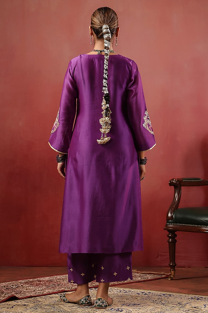 Jamun Purple Chanderi Resham Work Kurta Set by ANSHU WADHWA at Pernia's Pop Up Shop