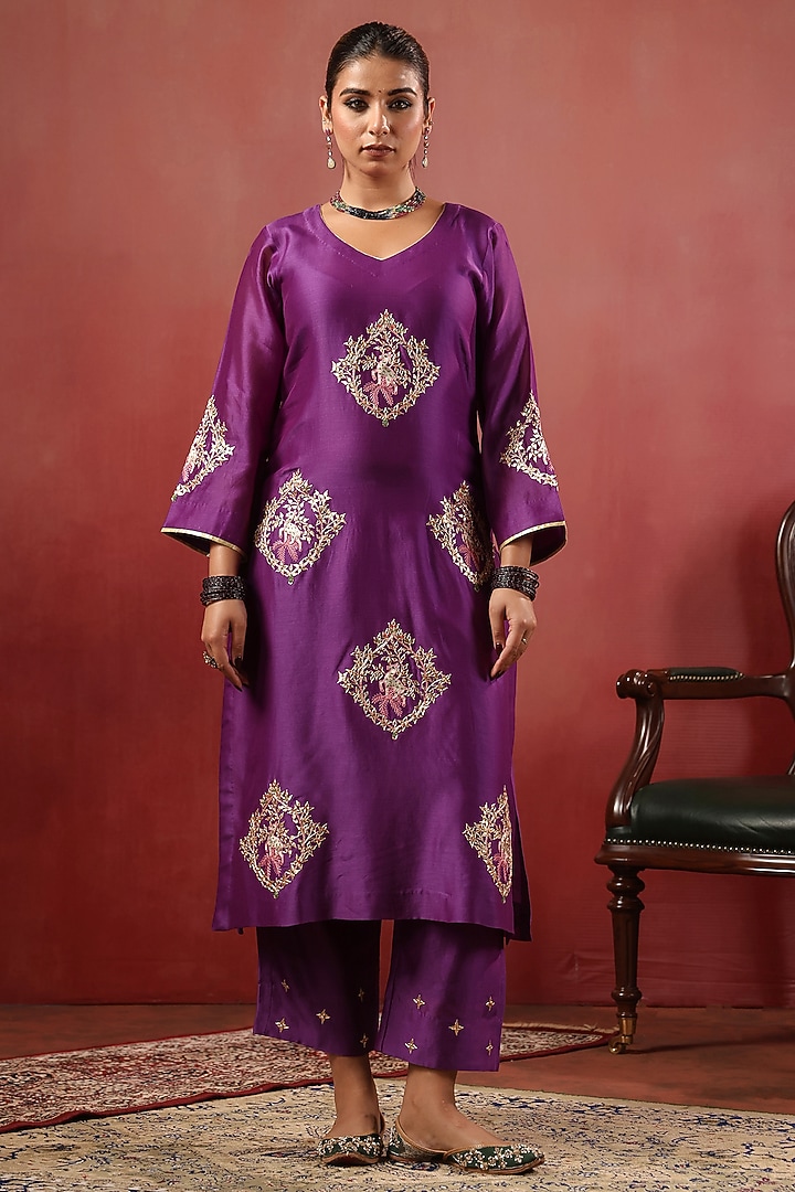 Jamun Purple Chanderi Resham Work Kurta Set by ANSHU WADHWA at Pernia's Pop Up Shop