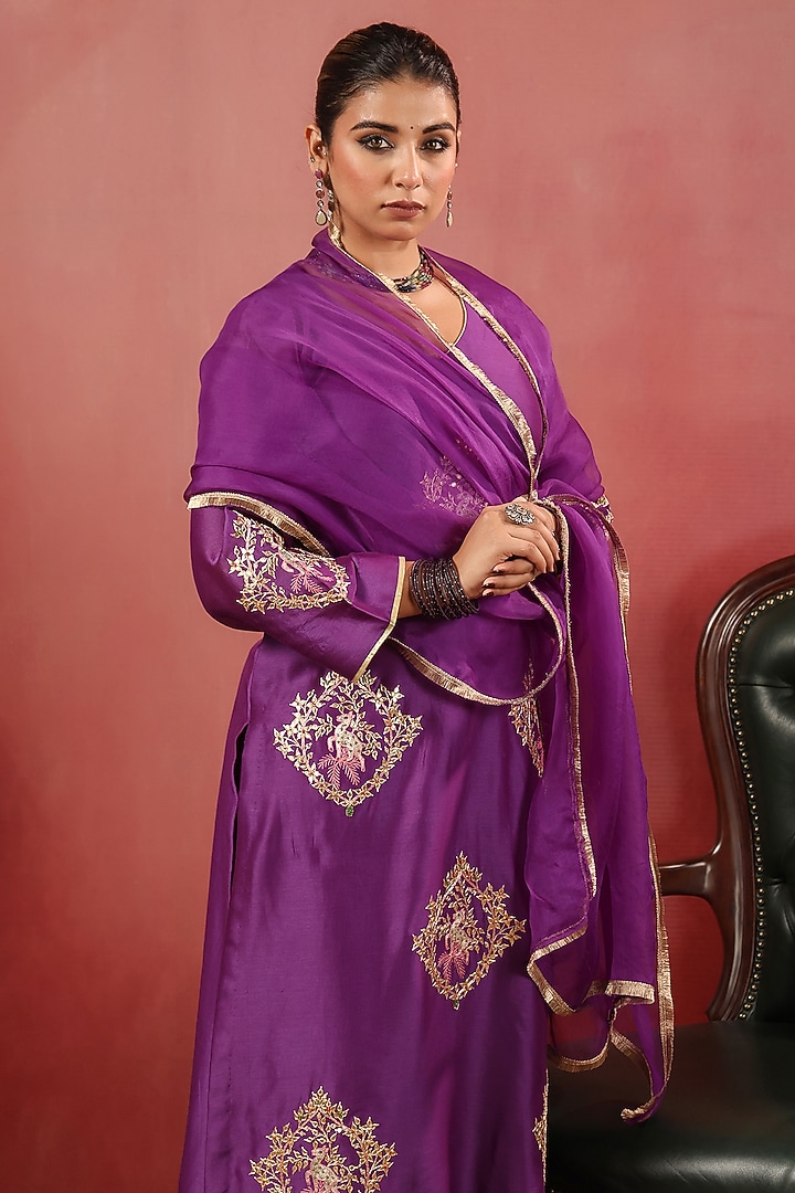 Jamun Purple Chanderi Resham Work Kurta Set by ANSHU WADHWA at Pernia's Pop Up Shop